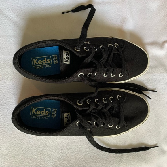 Keds Women’s size 7 1/2 Jump Kick twill black lace up sneakers w/Dream Foam - Picture 2 of 7